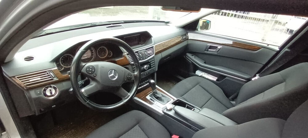 E 200