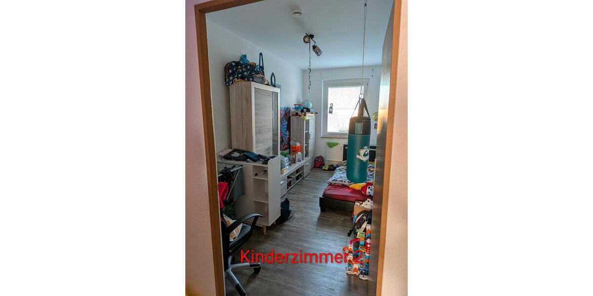 Etagenwohnung Eisenhüttenstadt - 4 Zimmer, 70 m&sup2;, 661&euro; | Angebot:26208801