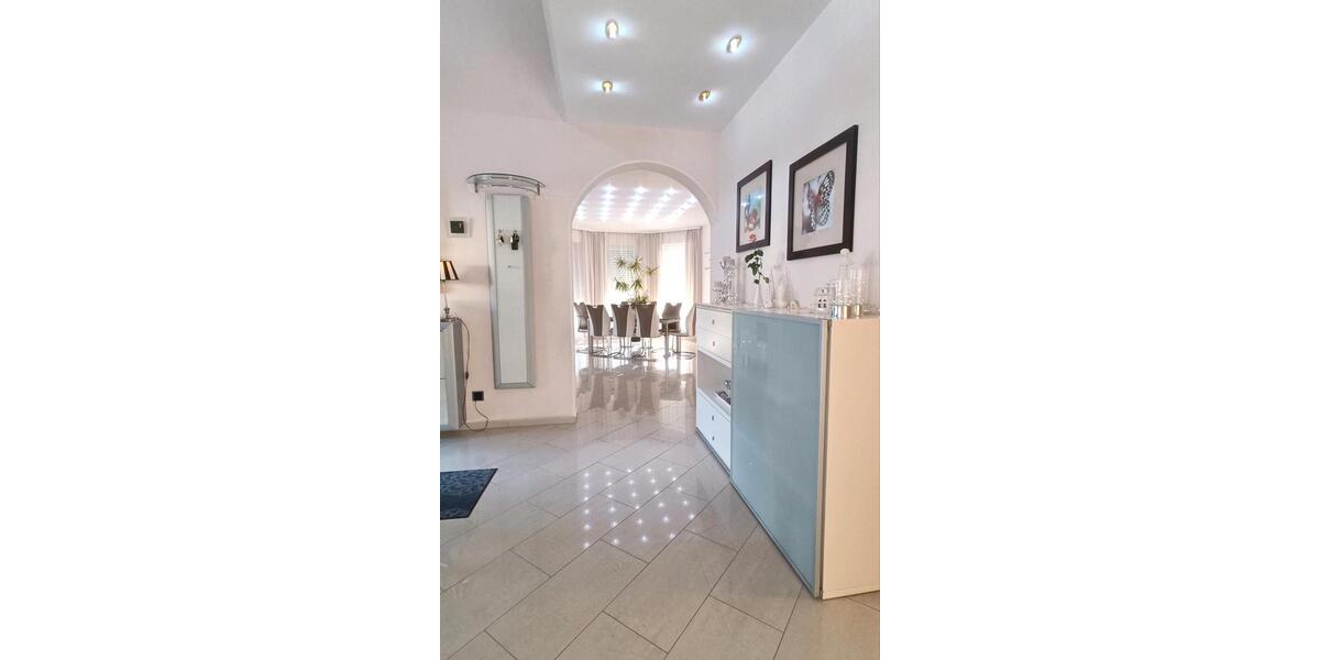 Einfamilienhaus Breidenbach - 8 Zimmer, 207 m&sup2;, 470.000&euro; | Angebot:26539621