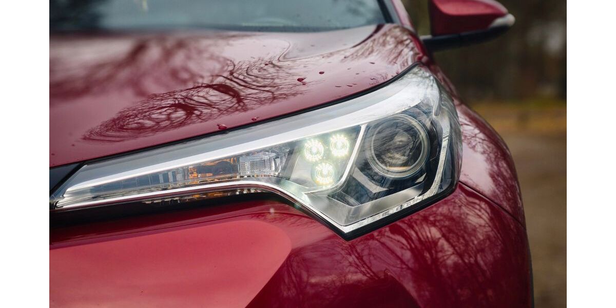 Toyota C-HR 97.500 km 13.900 &euro; Kornwestheim 70806