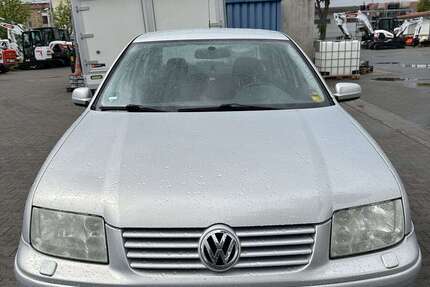 VW Bora 244.333 km 400 &euro; Offenbach 63069