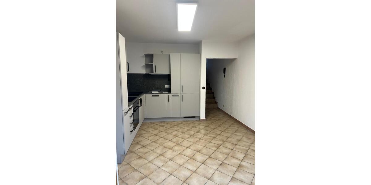 Charmante Doppelhaushälfte- ab sofort bezugsfrei! 4 zimmer