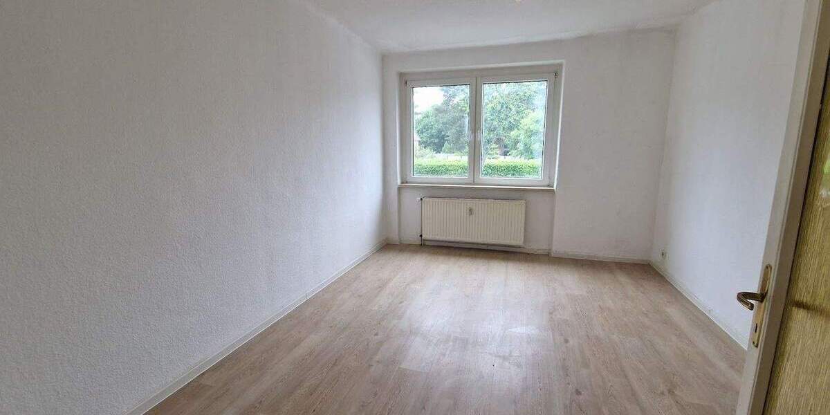 Zimmer Magdeburg Fermersleben - 3 Zimmer, 71 m&sup2;, 409&euro; | Angebot:25778550