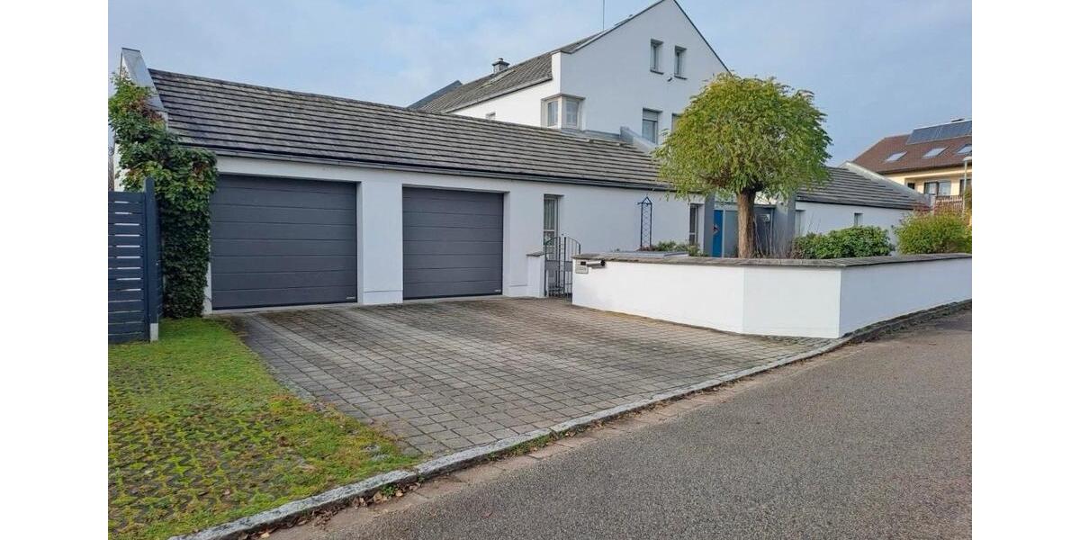 Einfamilienhaus Nabburg - 7 Zimmer, 320 m&sup2;, 695.000&euro; | Angebot:25298257