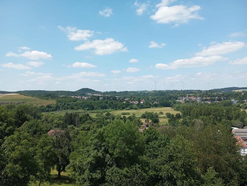 Frisch renovierte Penthouse Wohnung - was für ein Ausblick