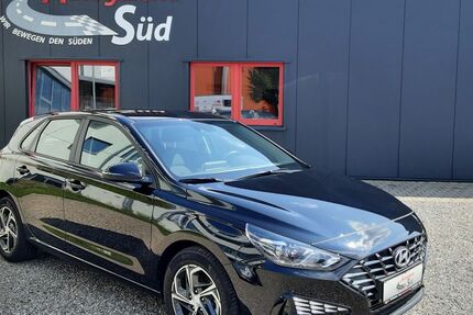 Hyundai i30 10.171 km 21.970 € Waldshut-Tiengen 79761