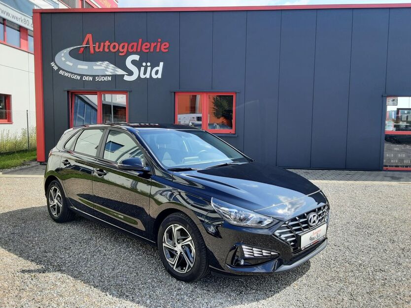Hyundai i30 10.171 km 21.970 € Waldshut-Tiengen 79761