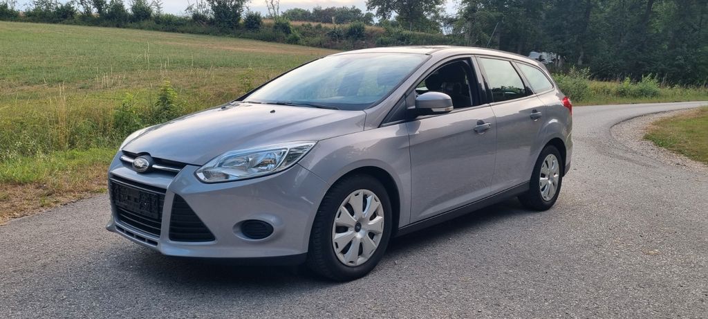 Ford Focus 136.000 km 4.555 &euro; Großhabersdorf 90613