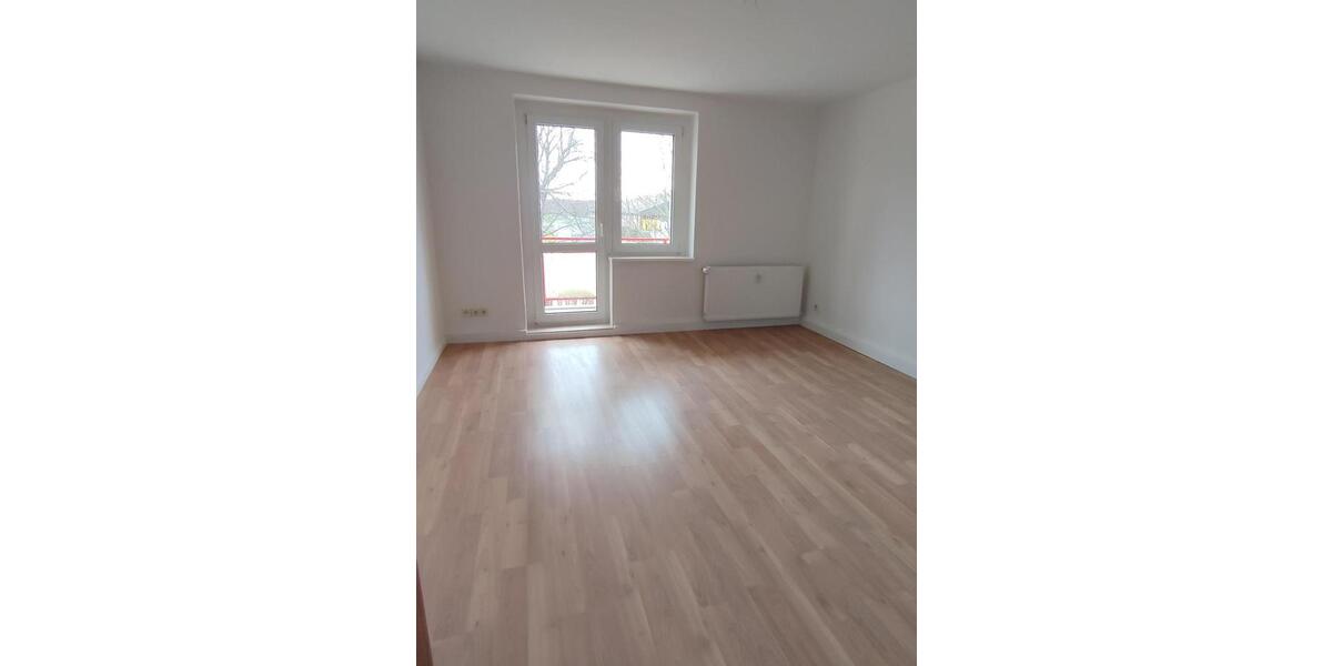 Etagenwohnung Leisnig - 3 Zimmer, 62 m&sup2;, 370&euro; | Angebot:23005288