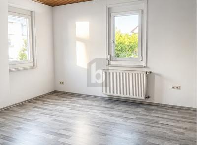 FAMILIENIDYLL MIT AUSBAUPOTENZIAL - Einfamilienhaus Dettingen an der Erms | Angebot:27093406