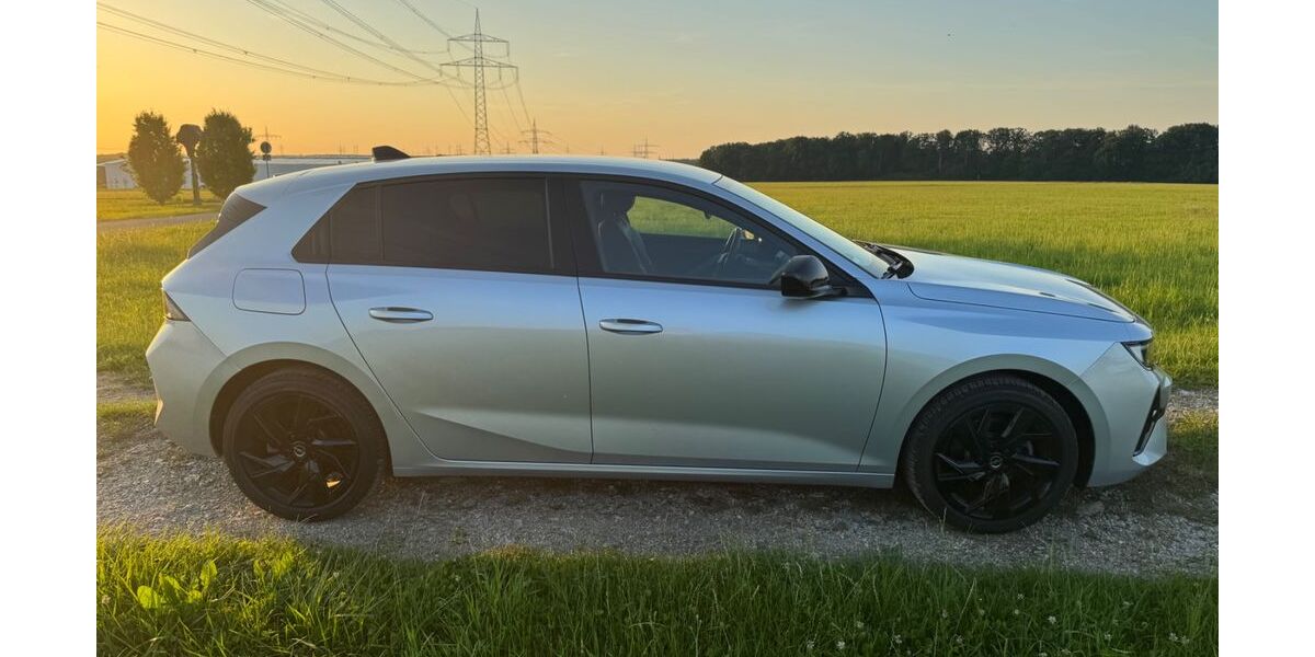 Opel Astra 20.885 km 18.499 &euro; Aalen 73433