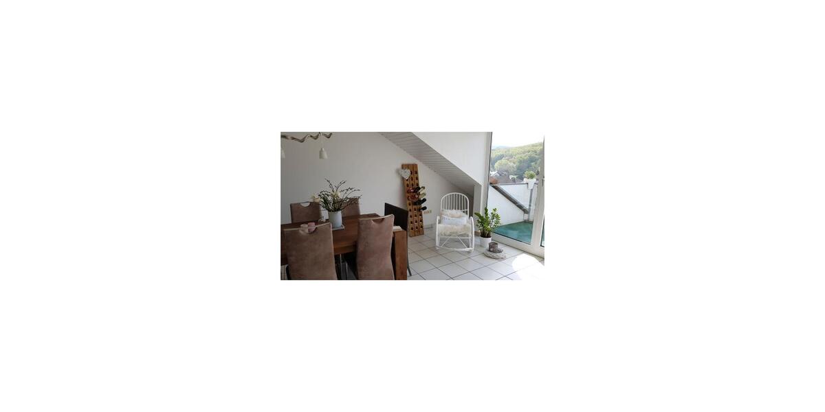 Dachgeschoßwohnung Rüdesheim - 3 Zimmer, 79 m&sup2;, 231.000&euro; | Angebot:27042558