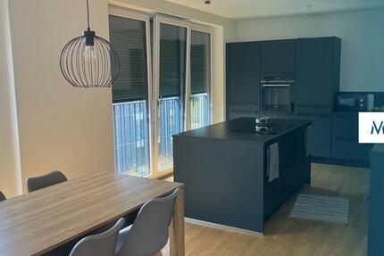 Helle 4-Zimmer-Penthousewohnung mit stilvoller Ausstattung: Tageslichtbad, bodentiefe Fenster & Balkon 4 zimmer