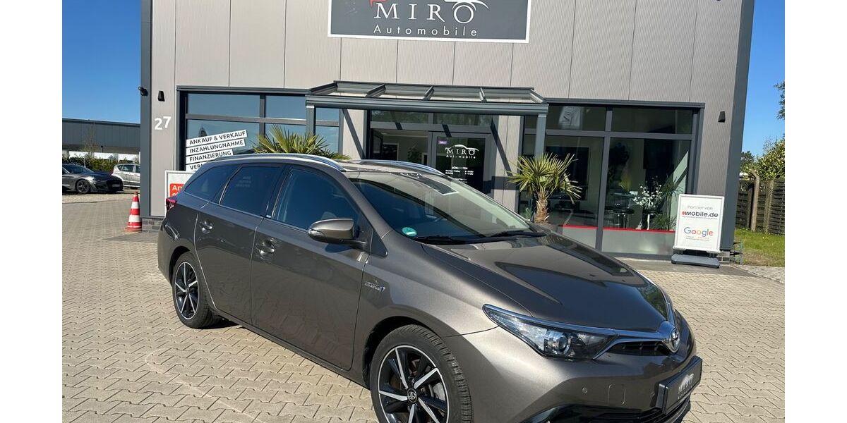 Toyota Auris 140.070 km 14.499 &euro; Delmenhorst 27755