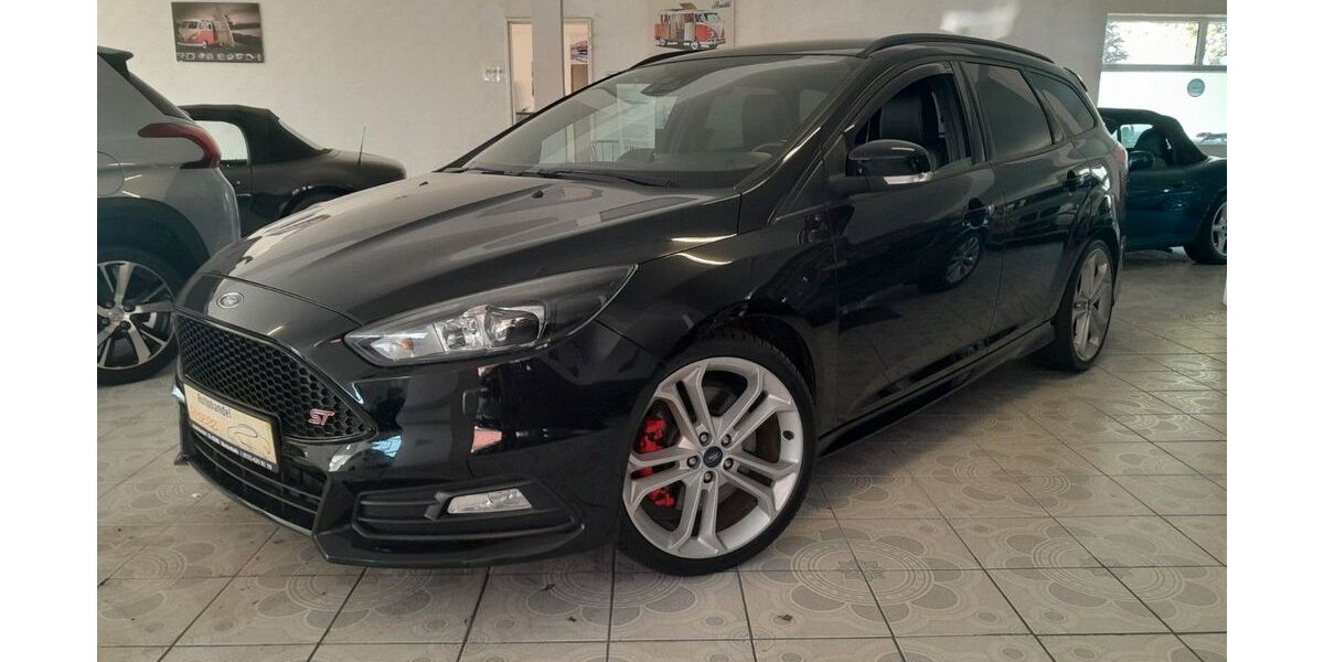 Ford Focus 118.000 km 12.999 &euro; Upgant-Schott 26529