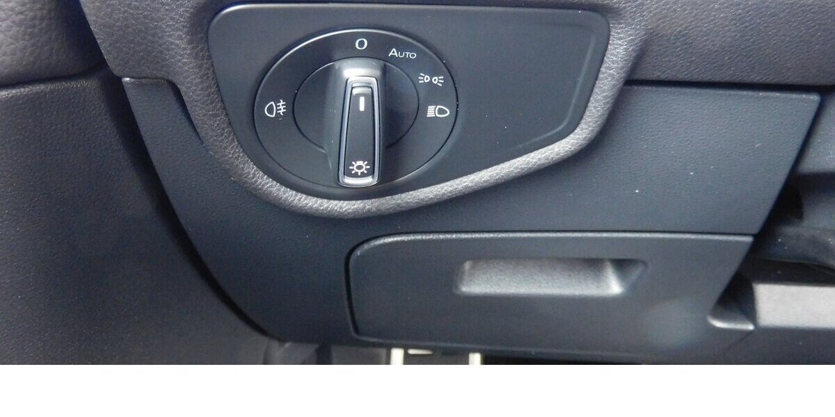 VW Touran 1.5 Comfortlin Active TSI 5 Sitze Navi 21.400 km 25.990 &euro; Vordorf 38533