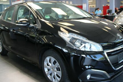 Peugeot 208 PureTech 82 72.930 km 7.980 &euro; Euskirchen 53881