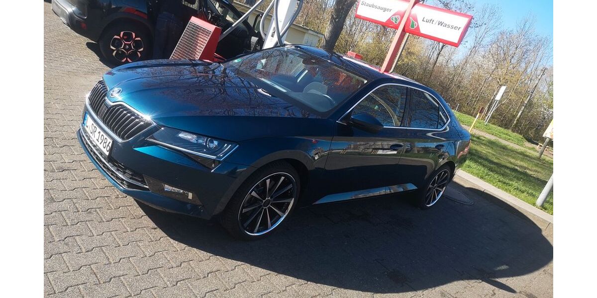 Skoda Superb 85.000 km 18.900 &euro; Leipzig 04205