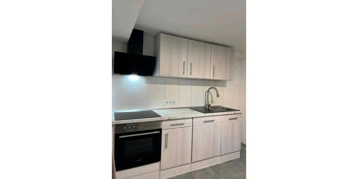 Renovierte 2 Zimmer Wohnung im hellen Keller-ruhige Lage 2 zimmer