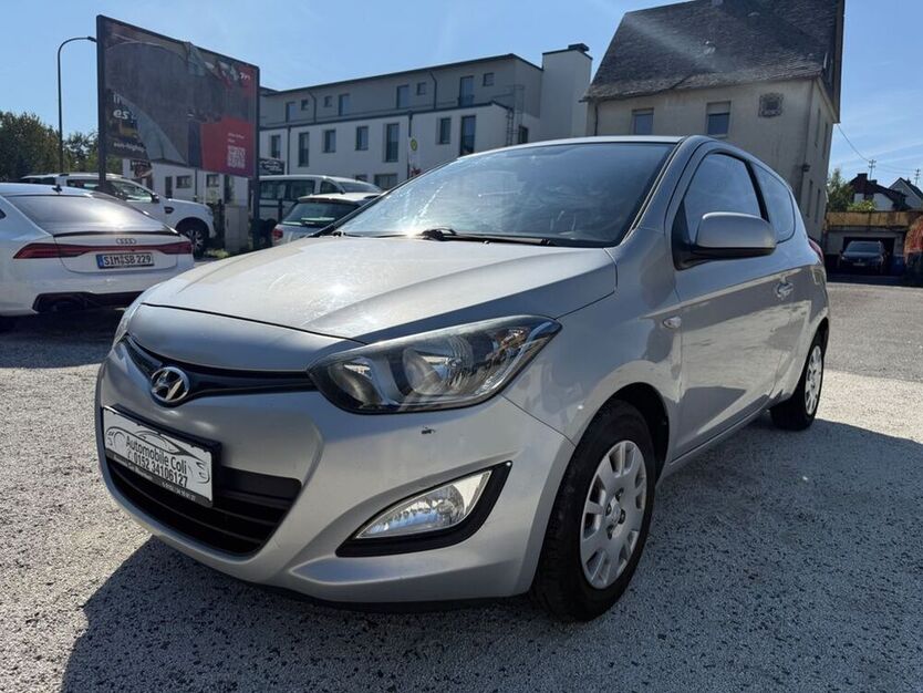 i20