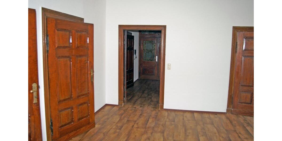 Etagenwohnung Arnstadt - 3 Zimmer, 106 m&sup2;, 650&euro; | Angebot:26413438
