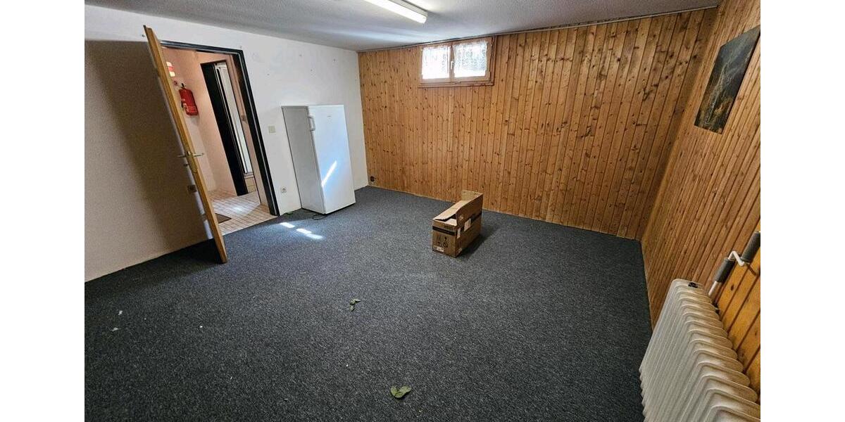 Reiheneckhaus mit Garten, zwei Garagen in Bayreuth - Top Lage 5 zimmer