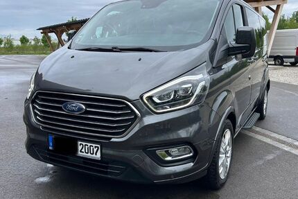 Ford Tourneo Custom 83.000 km 29.900 &euro; Traunreut 83301