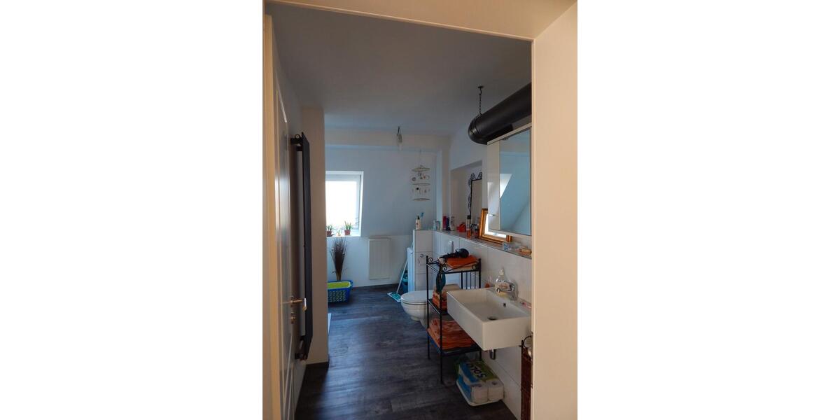 Dachgeschoßwohnung Sellin - 3 Zimmer, 95 m&sup2;, 1.100&euro; | Angebot:26637146