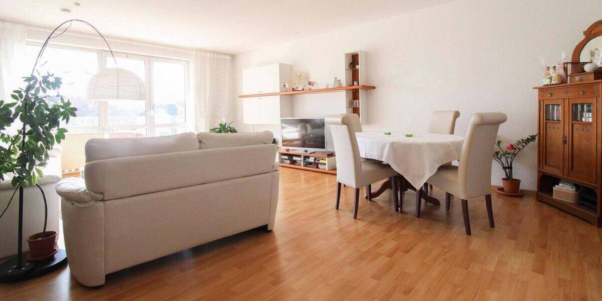 Etagenwohnung Schönebeck - 3 Zimmer, 89 m&sup2;, 155.000&euro; | Angebot:26378194