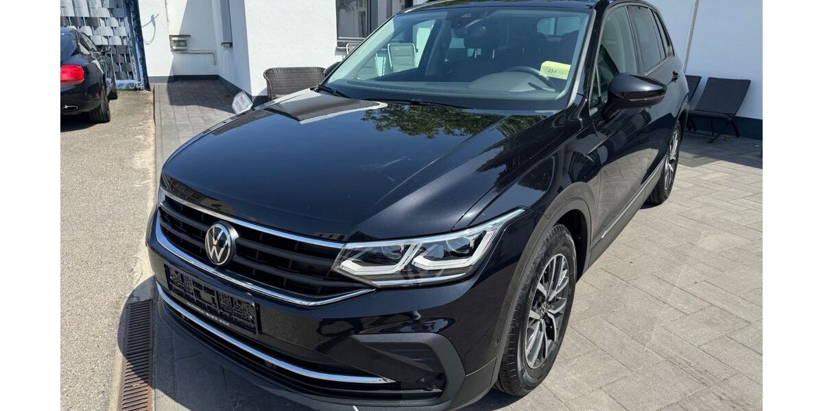 VW Tiguan 76.101 km 25.880 &euro; Hürth bei Köln 50354