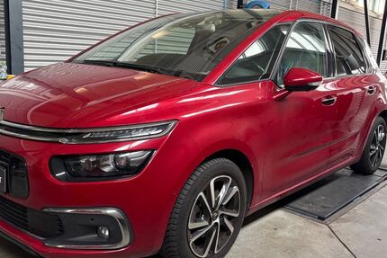 Citroen C4 Picasso 102.000 km 6.485 &euro; Leer 26789