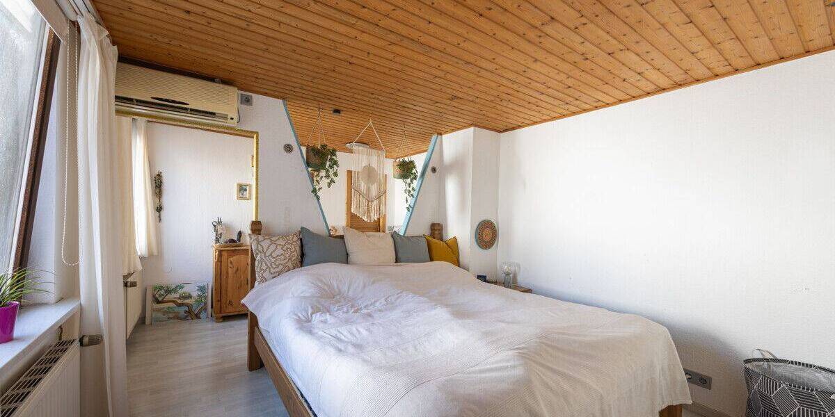 Reihenmittelhaus Krefeld Stadtmitte - 5 Zimmer, 132 m&sup2;, 295.000&euro; | Angebot:26798740