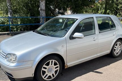 VW Golf 270.532 km 2.400 &euro; Ellwangen 73479
