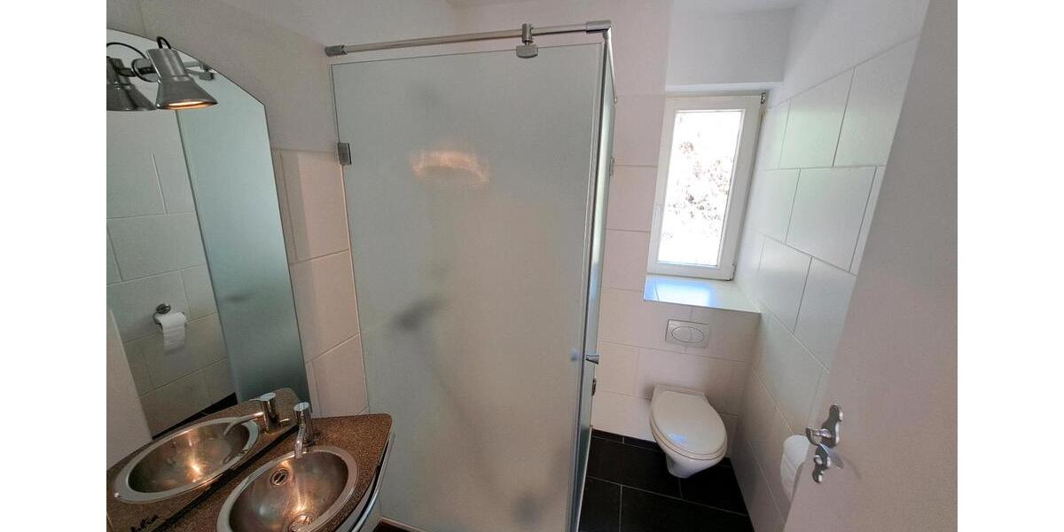 Bungalow Landau in der Pfalz - 8 Zimmer, 219 m&sup2;, 2.750&euro; | Angebot:26445773