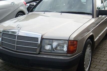 Mercedes-Benz 190 231.523 km 7.990 € Berlin-Schöneberg 12101