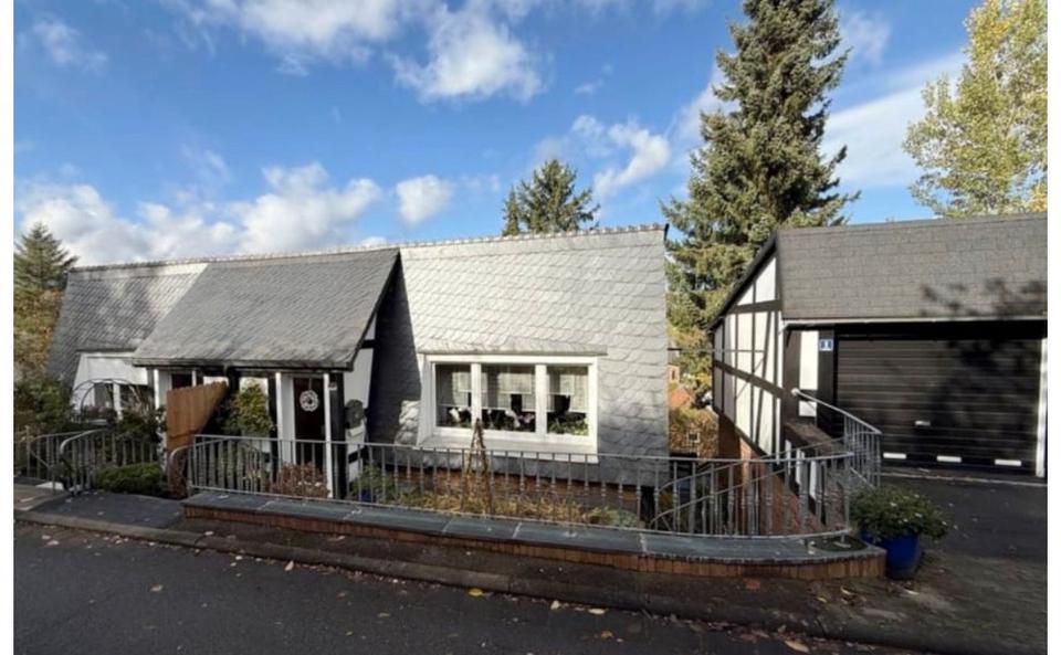 Doppelhaushälfte Frankenberg (Eder) - 4 Zimmer, 102 m&sup2;, 99.000&euro; | Angebot:27195398