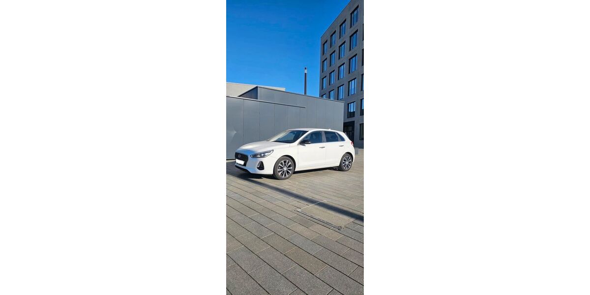 Hyundai i30 110.500 km 9.700 &euro; Stadtallendorf 35260