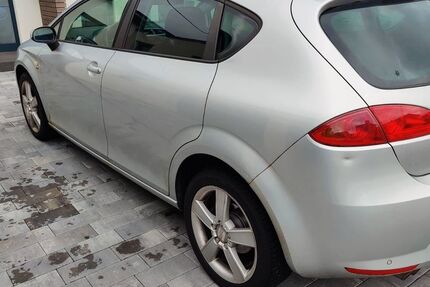Seat Leon 369.000 km 2.400 € Alsdorf 54668