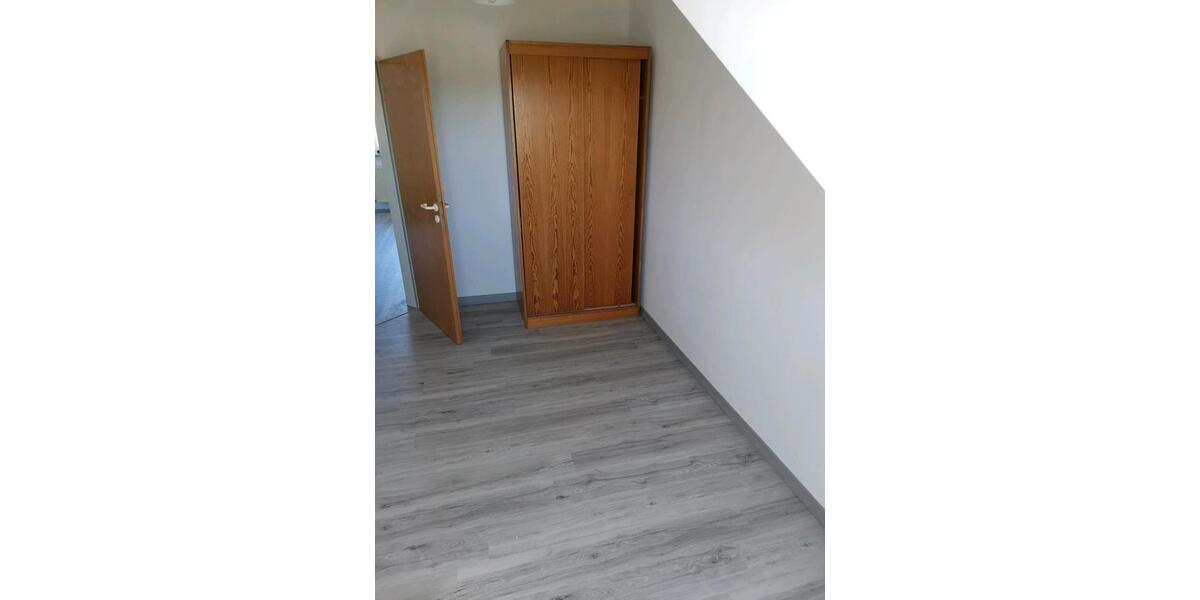 Dachgeschoßwohnung Miltach - 3 Zimmer, 55 m&sup2;, 750&euro; | Angebot:26435533