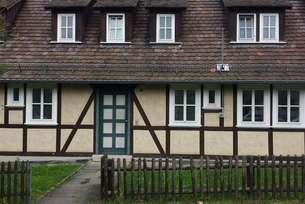 Etagenwohnung Sontra - 2 Zimmer, 35 m&sup2;, 250&euro; | Angebot:26269848