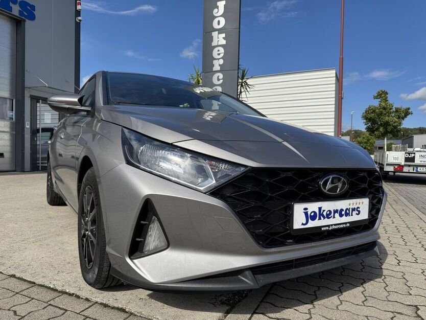 i20