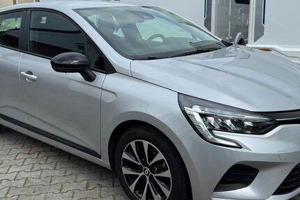 Renault Clio 19.600 km 16.990 € Wiesmoor 26639