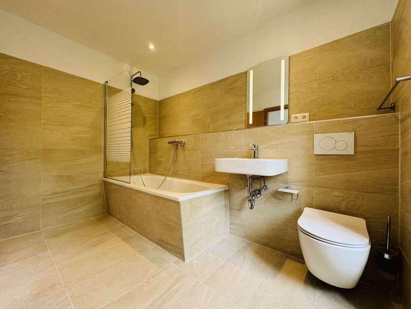 Wohnung zum Mieten in Chemnitz 650 € 100.28 m²