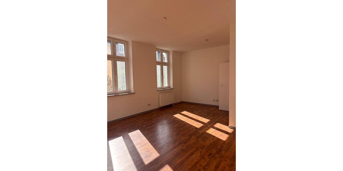 Etagenwohnung Dessau-Roßlau Brambach - 3 Zimmer, 118 m&sup2;, 699&euro; | Angebot:25854367