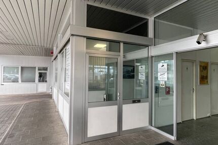 Modernes kleines Büro Verkaufsraum mit Aussen-Ausstellungsfläche Stellplätze auf Autohausgelände in TOP Lage Dieburg