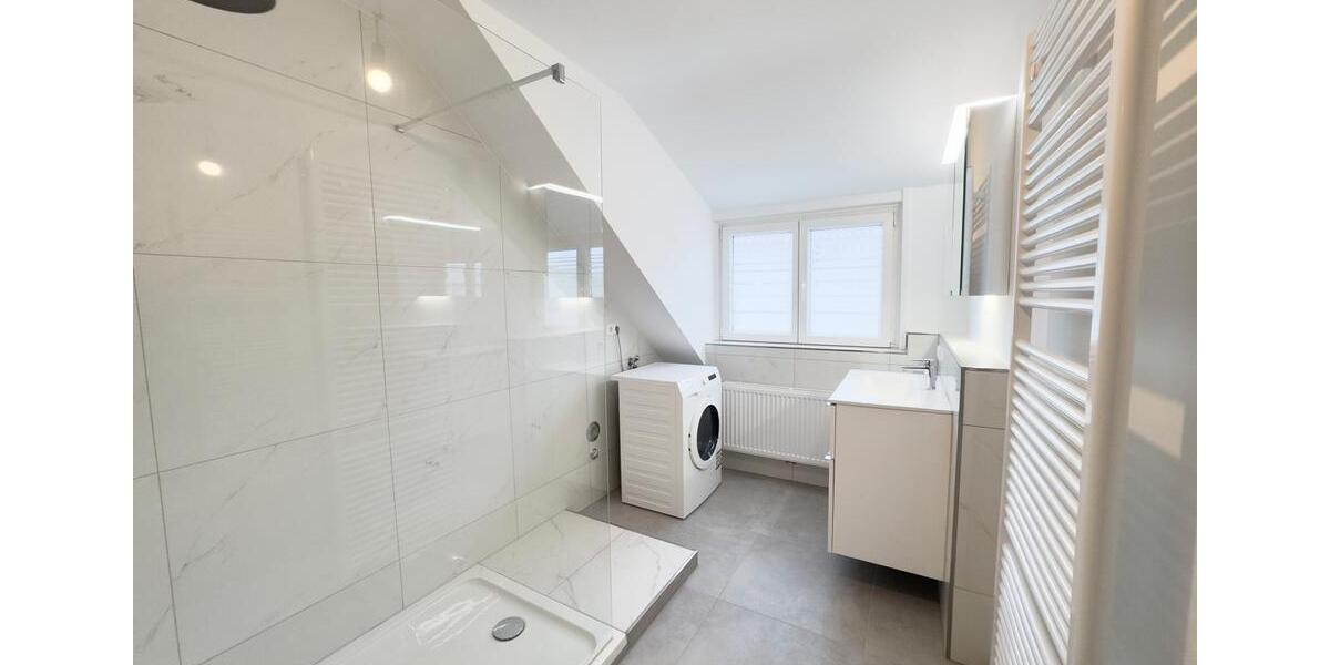 Dachgeschoßwohnung Stuttgart Bad Cannstatt - 3 Zimmer, 75 m&sup2;, 1.200&euro; | Angebot:26355327