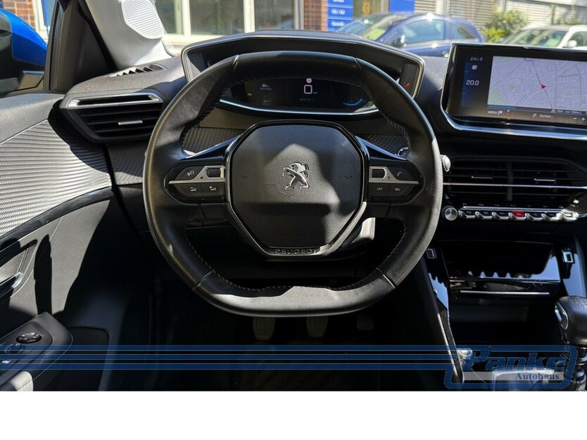 Peugeot 208 Allure*Pano*R-Cam*Navi*Keyless*LED* 32.381 km 13.990 € Berlin 13187