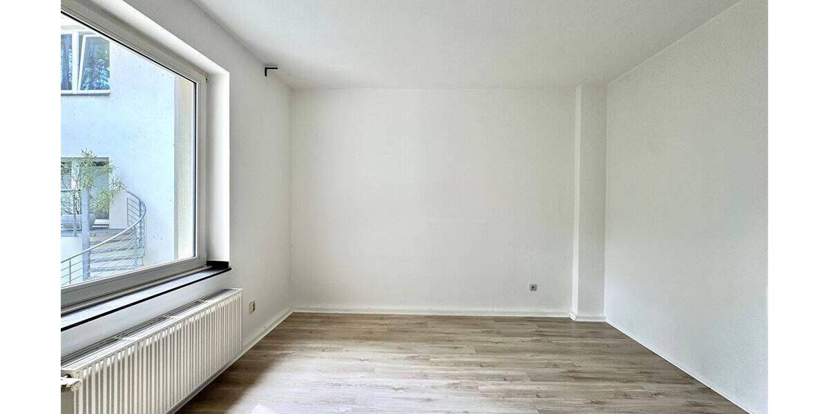 Etagenwohnung Düsseldorf Golzheim - 3 Zimmer, 1.450&euro; | Angebot:26863243