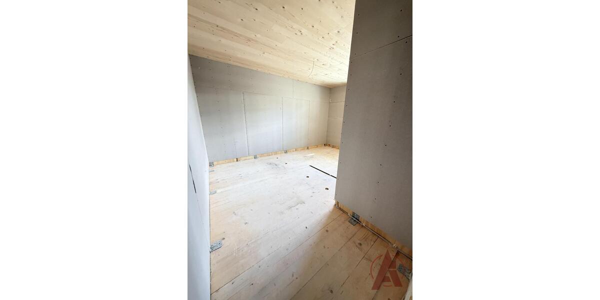 Etagenwohnung Lingen (Ems) - 3.5 Zimmer, 105 m&sup2;, 1.340&euro; | Angebot:26623551