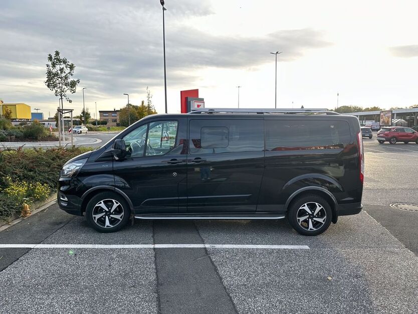 Ford Tourneo Custom 43.840 km 34.700 € Düsseldorf 40599